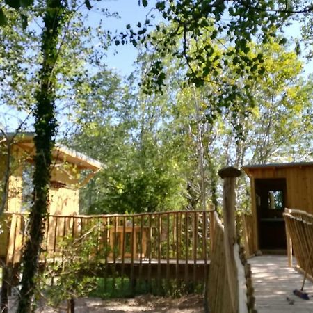 La Cabane Perchee Villelaure Luaran gambar